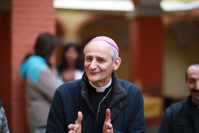 Monseñor Matteo Maria Zuppi en Santa Maria Lacrimosa degli Alemanni