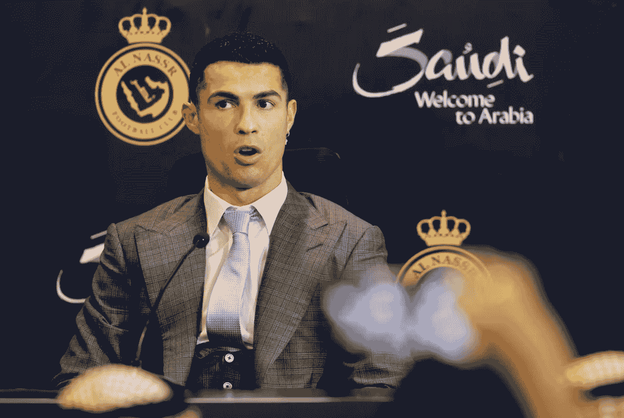 Cristiano Ronaldo en la presentación de Al Nassr. REUTERS
