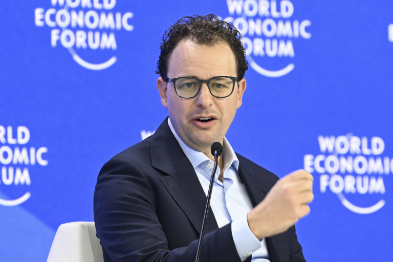 Foto de Dario Amodei, CEO de Anthropic, durante el Foro Económico Mundial 2025