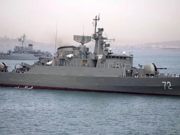 Destructor Alborz de la armada iraní. Créditos: Global Eye News