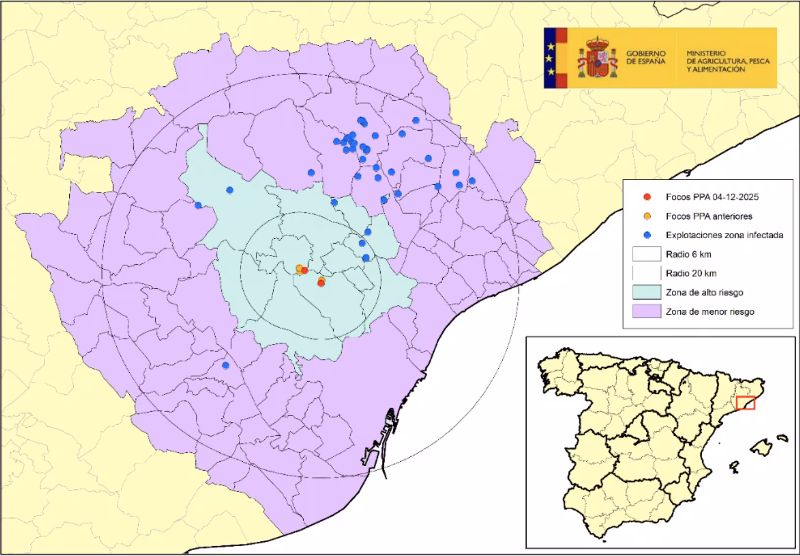 Localización de las explotaciones restringidas dentro de la zona infectada, con municipios en zona de alto y menor riesgo. Fuente: Ministerio de Agricultura.