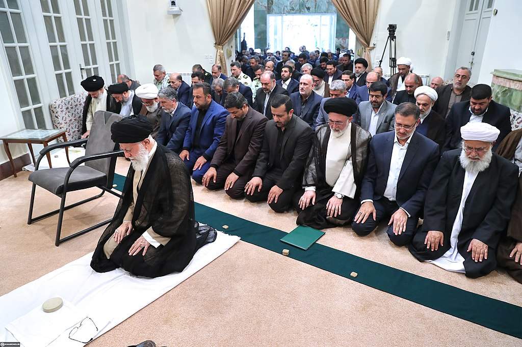 El ayatolá Alí Jamenei reunido con las autoridades del Hach. Fuente: Khamenei.ir