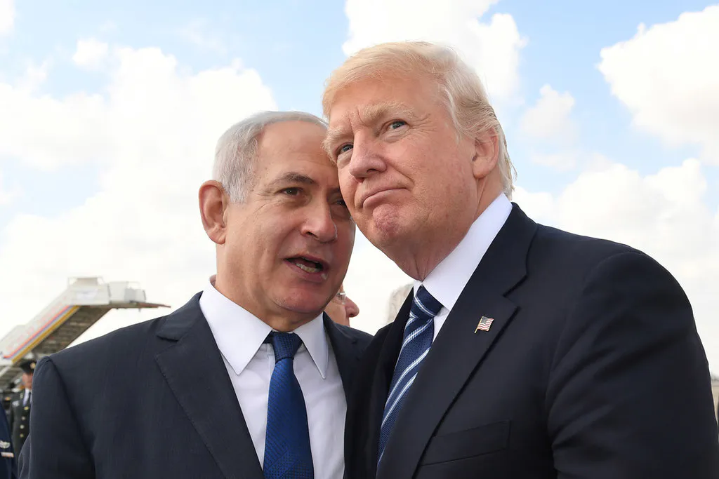 Benjamin Netanyahu con Donald Trump en el aeropuerto Ben Gurion Fotografía: Amos Ben Gershom GPO