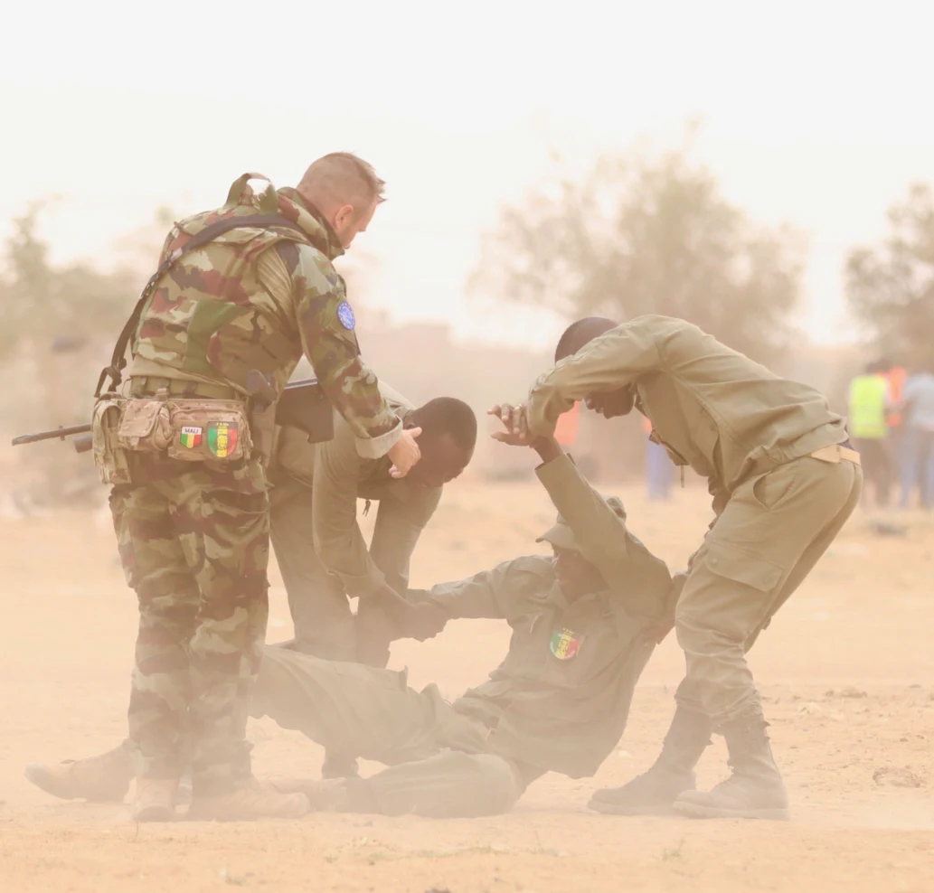 Entrenamiento cuerpo a cuerpo, EUTM Mali, diciembre de 2023. Fuente: @eutm_mali