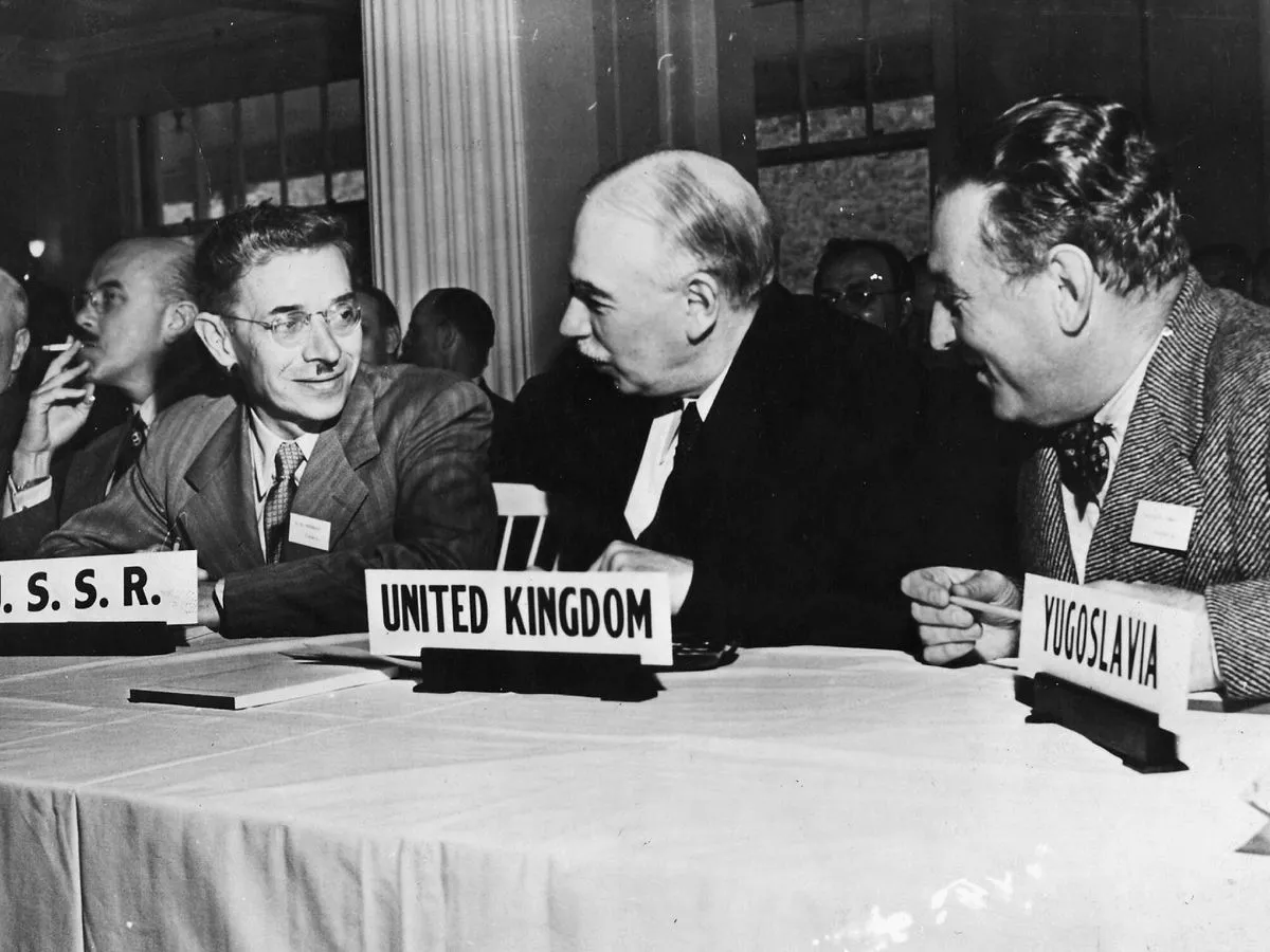 Firma del histórico acuerdo de Bretton Woods. Fuente: Getty    