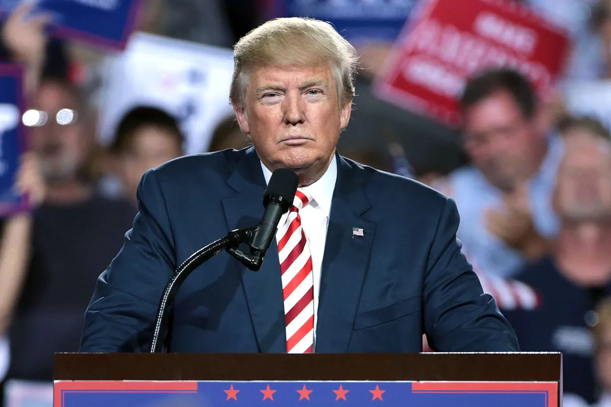 Donald Trump habla con sus partidarios en un mitin de campaña en el Prescott Valley Event Center en Prescott Valley, Arizona. Fuente: Gage Skidmore