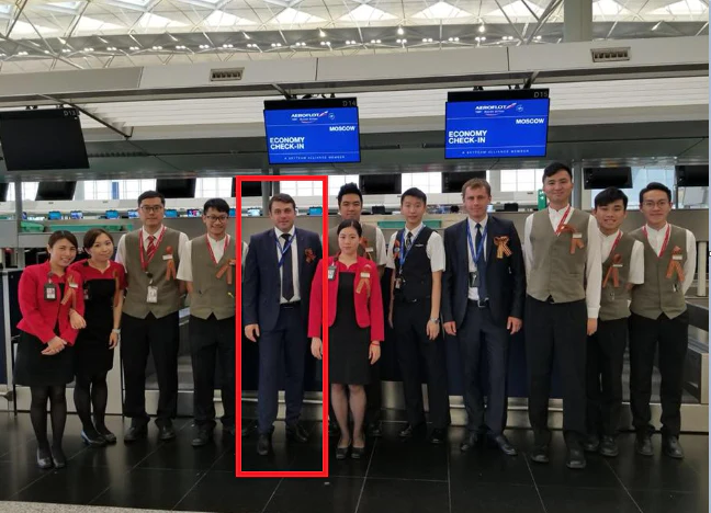 Grekhov captado en una imagen publicada en Facebook por el consulado ruso en Hong Kong.