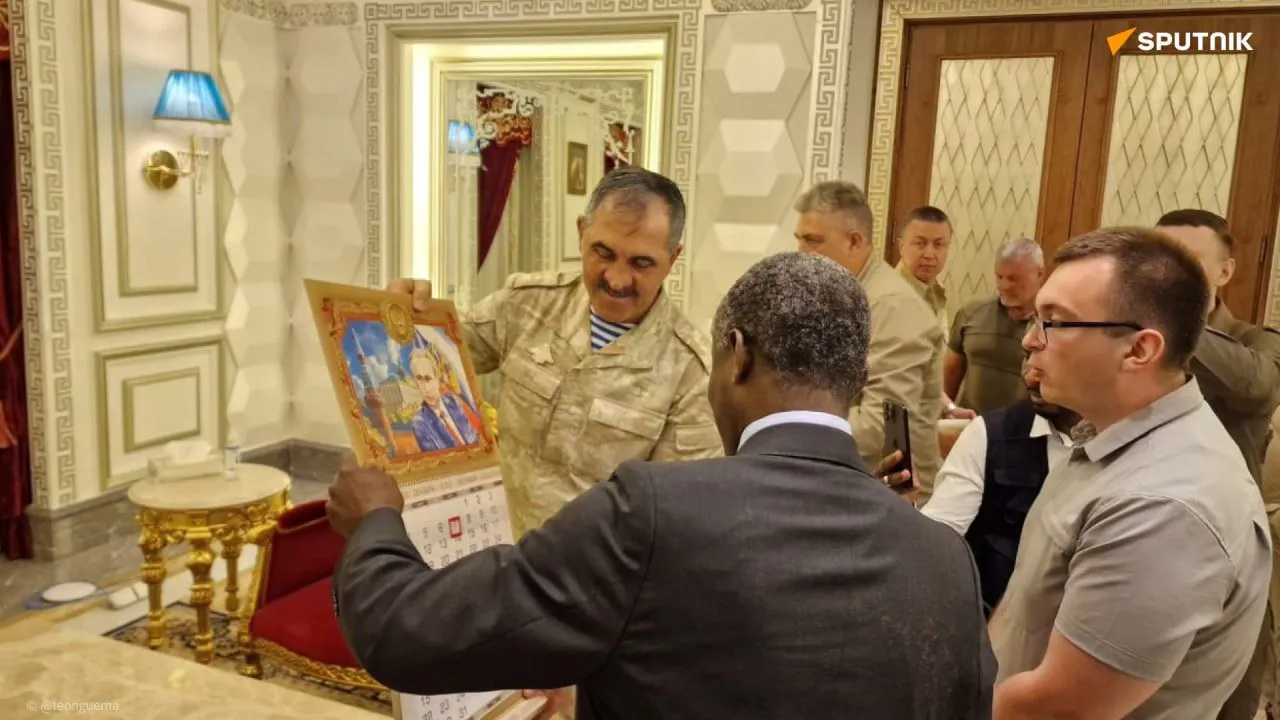 Yevkurov durante su visita a Guinea Ecuatorial.