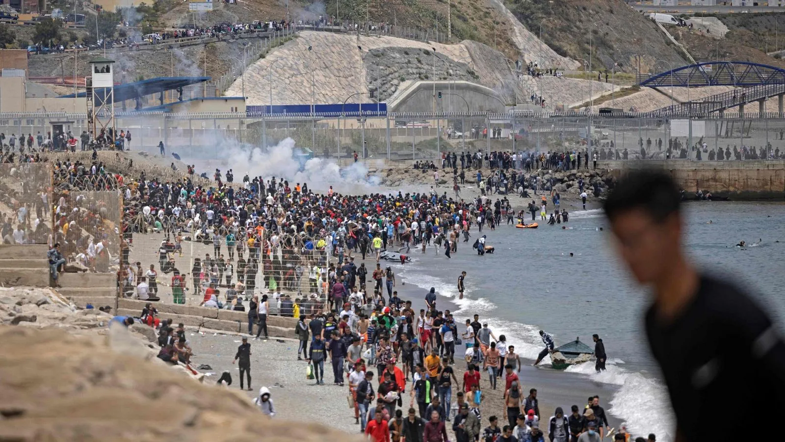 Llegada masiva de migrantes a Ceuta en 2021 | RTVE 