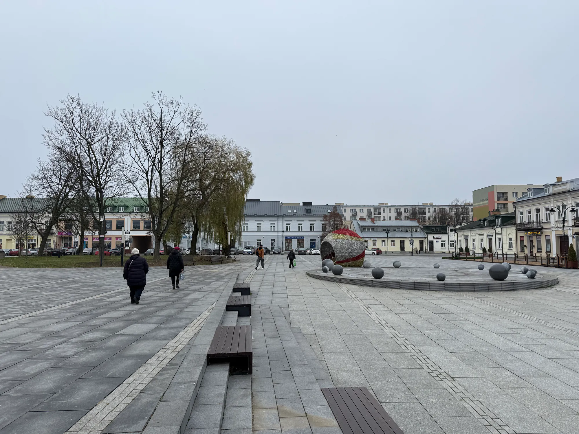 Plaza Maria Konopnicka.jpeg