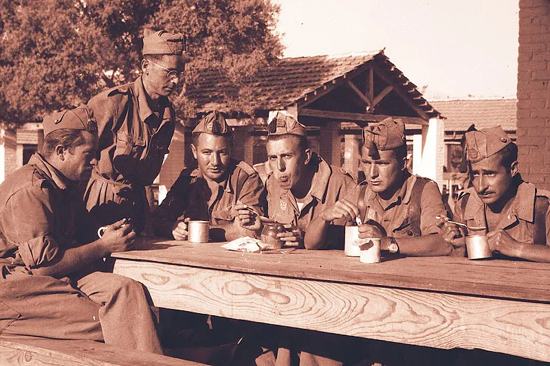 Soldados españoles durante su servicio militar en los años cuarenta. Autor: Luis Miguel Bugallo Sánchez