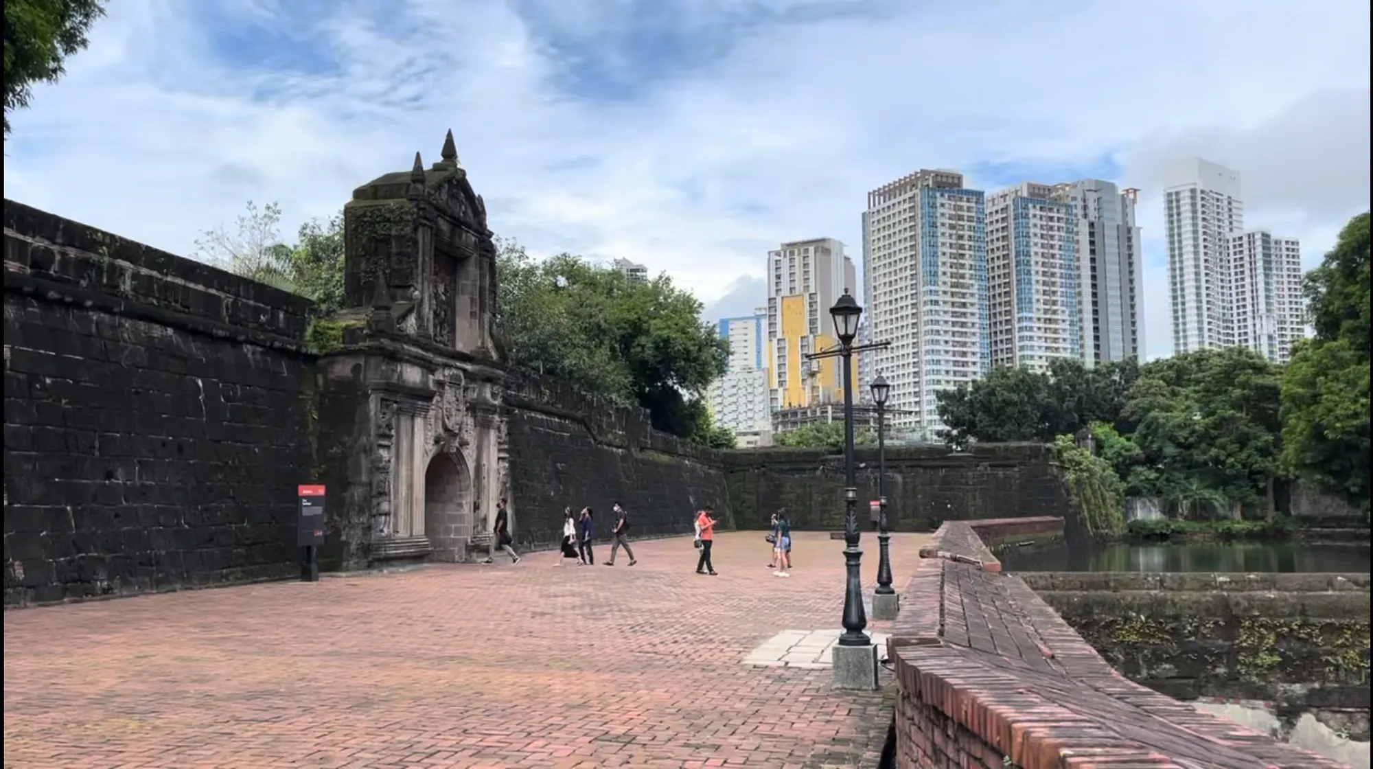 intramuros.jpg
