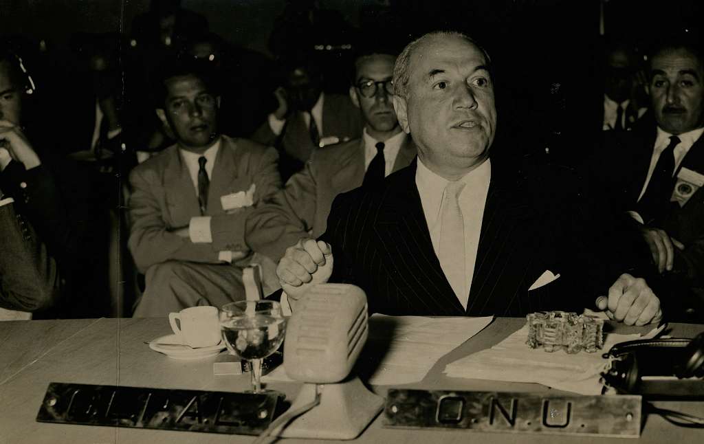 Raúl Prebisch, 1954